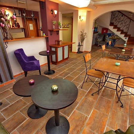 Hotel Meduza Bečići Ngoại thất bức ảnh