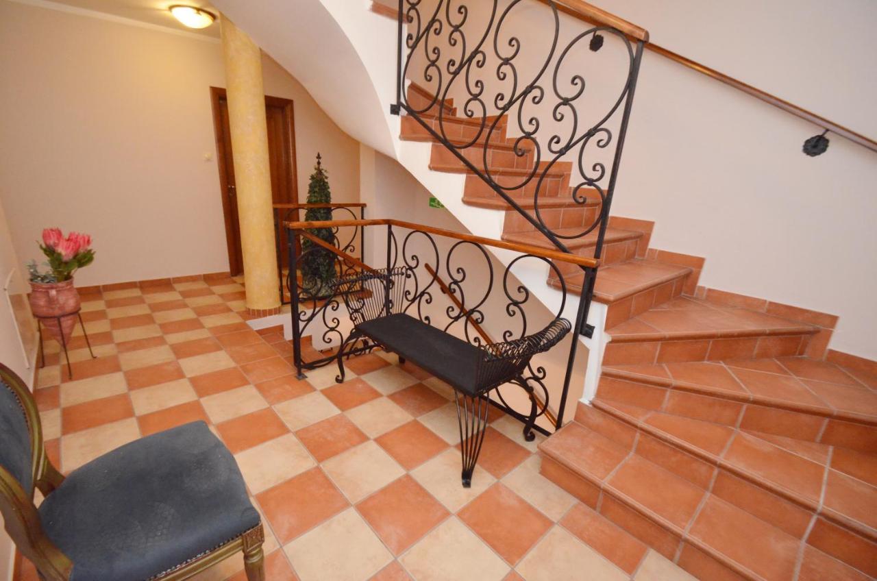 Hotel Meduza Bečići Ngoại thất bức ảnh