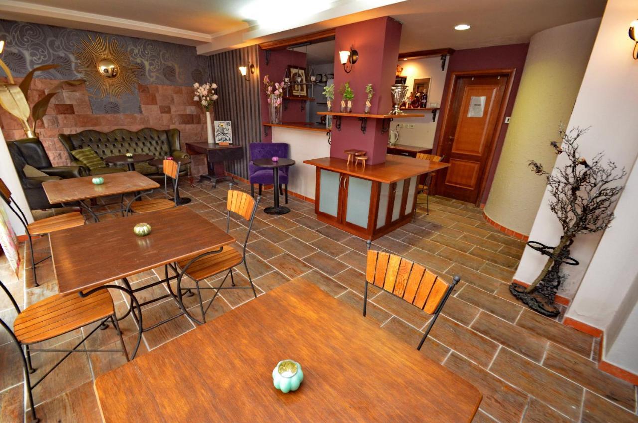 Hotel Meduza Bečići Ngoại thất bức ảnh